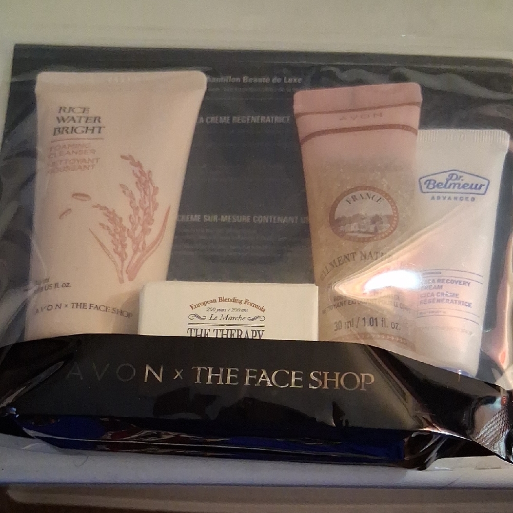Avon Skincare Set - Pink and White